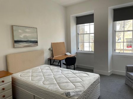 4 bedroom flat to rent - Photo 4