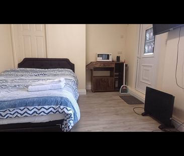 Studio Flat, Curzon Avenue, HA7 - Photo 5