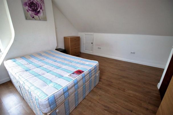 3 bedroom flat to rent - Photo 1