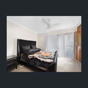 Ideal Townhouse with Space and Practicality - Photo 2