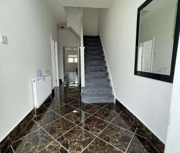 Studley Drive, Ilford, IG4 - Photo 1