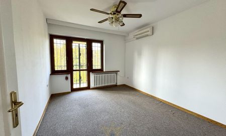 Warszawa, Mokotów, Służew, Niedźwiedzia - Photo 3