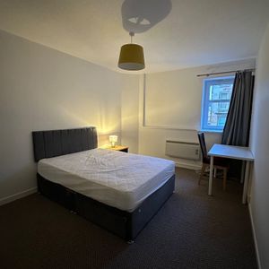 Room in a Shared Flat, Glasgow, G3 - Photo 2