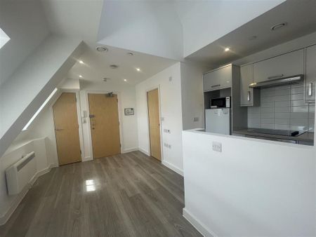 Studio to rent - Photo 4