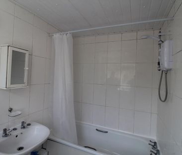 5 bedroom semi-detached house to rent - Photo 3