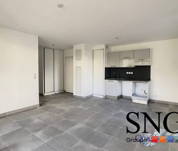 T3 AVEC JARDIN, TERRASSE ET 2 PARKINGS - Photo 3