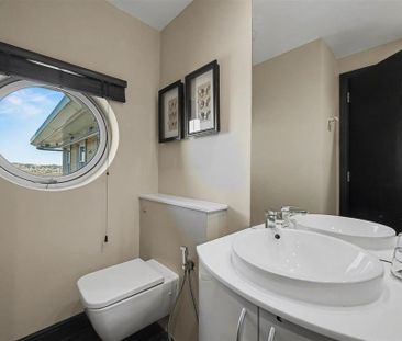 3 bedroom apartment to rent - Photo 4