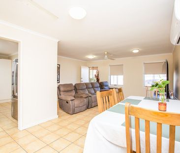 NEAT AND TIDY 3x1 - Close to CBD - Photo 2