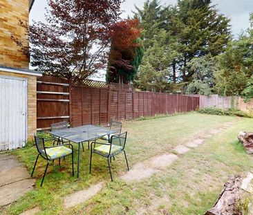 3 bedroom terraced house to rent - Photo 3