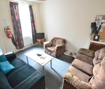 6 bedroom terraced house to rent - Photo 1