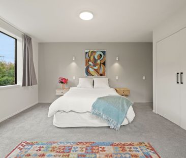 Modern Comfort in the Heart of Wakari - 12 Prospect Bank - Photo 1