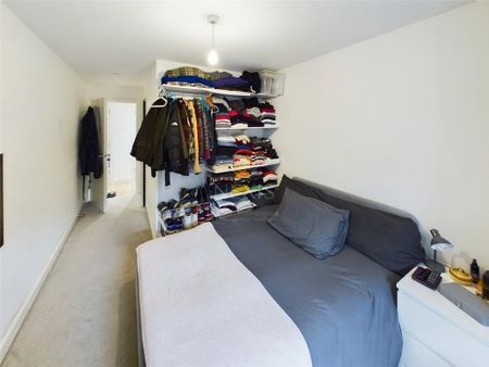2 bedroom apartment to rent - Photo 3
