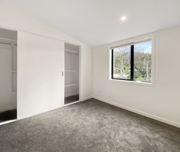 Welcome home to townhouse 11, 1 Elliott Street - Photo 5