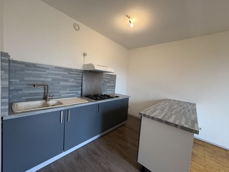 Location Appartement 2 pièces 41m² CASTELNAUDARY 11400 - Photo 4