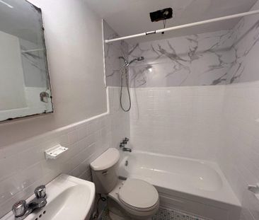 Renovated 3½ Basement Apartment Available - A louer • For Rent - Photo 4