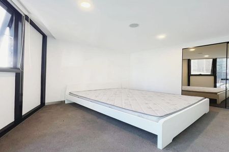 Inviting Southbank Stunner - Photo 4