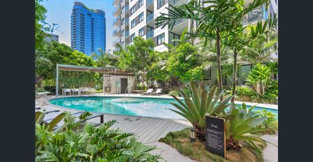 Resort Style Living- Luxury 2 bed 2 bath with 2 CARPARKS Apartment in South Brisbane! 🌟UNFURNISHED - Photo 4