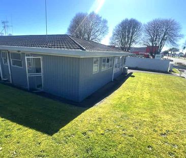 Great Central Location! - Photo 4