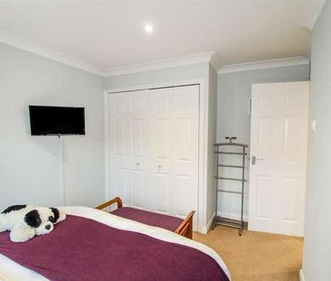 Trafalgar Road, Horsham, RH12 - Photo 5