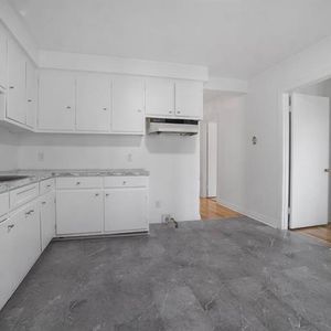 Spacieux et lumineux 5 1/2 - Photo 2