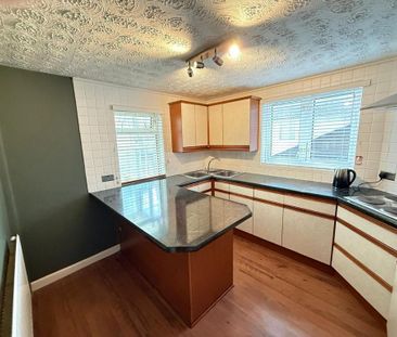 3 bedroom maisonette to rent - Photo 3