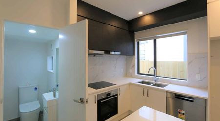 3 Bedroom House in Papakura - Photo 2