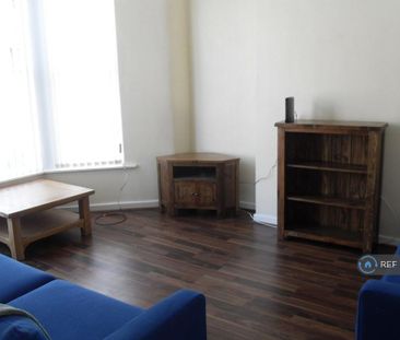 4 bedroom terraced house to rent - Photo 3