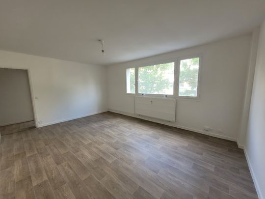 Location Appartement 3 pièces 70m² LILLE 59000 - Photo 1