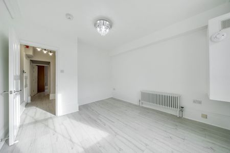 3 bedroom apartment to rent - Photo 2