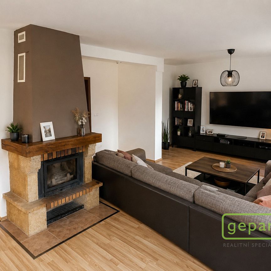 Pronájem domu 150 m² s pozemkem 946 m² - Photo 1