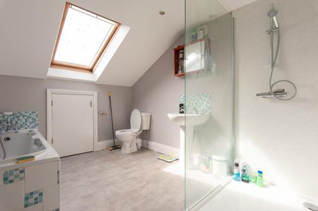 3 bedroom apartment to rent - Photo 5