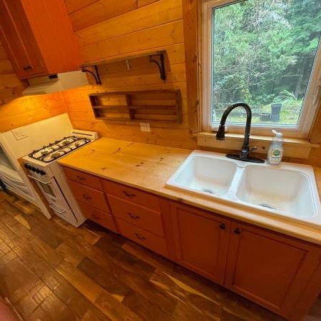 Tiny home in Roberts Creek - Photo 3