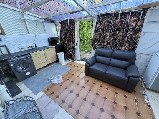 2 bedroom terraced house to rent - Photo 1