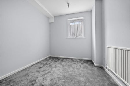 2 bedroom property to rent - Photo 2