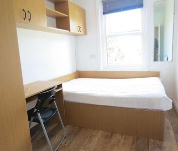 Bedroom Detached House In Winton, BH9 - Photo 6