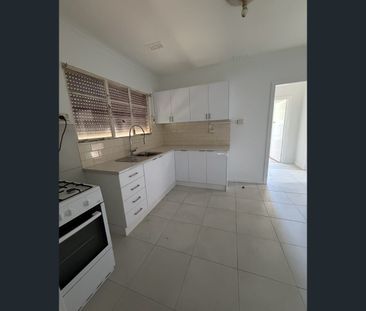 8 Kelly Ct, Broadmeadows, Vic 3047 - Photo 5