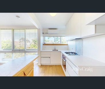 Delightful Denbigh - Photo 4