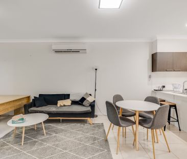 2/44 Wallace Street - Photo 2