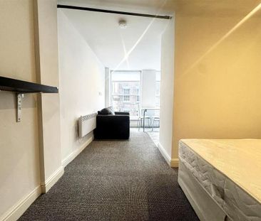 Studio to rent - Photo 1