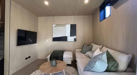 Brand new Five Mile Villa - Photo 2