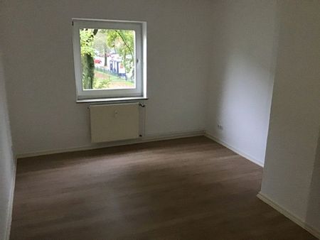 Renovierte 2,5-Zimmer-Wohnung mit Balkon - Photo 4