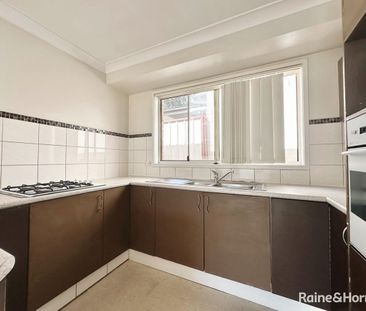 Spacious Family Home in a Convenient Oakhurst Location - Photo 6