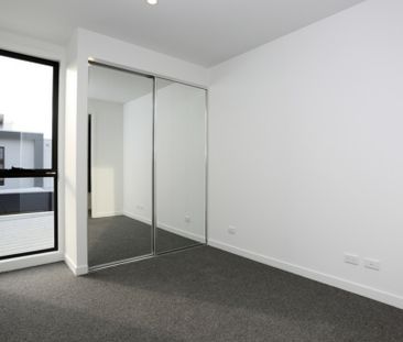 42 Kenswick Street, Point Cook VIC, Belconnen - Photo 4