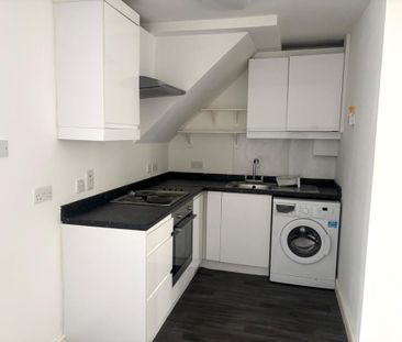 2 bedroom ground floor flat to rent - Photo 1