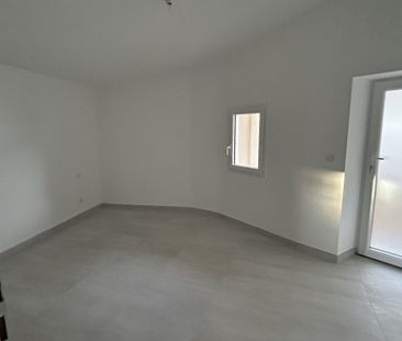 GALARGUES - Appartement T3 de 81,62m² avec terrasse - Photo 3