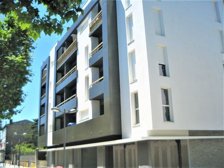 Location Appartement 2 pièces 45m² BORDEAUX 33100 - Photo 4