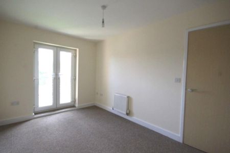 2 bedroom flat to rent - Photo 2