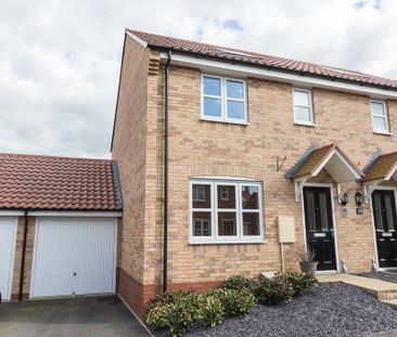3 bedroom semi-detached house to rent - Photo 1