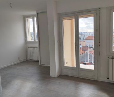 Location Appartement 5 pièces 70m² TOULON 83000 - Photo 1