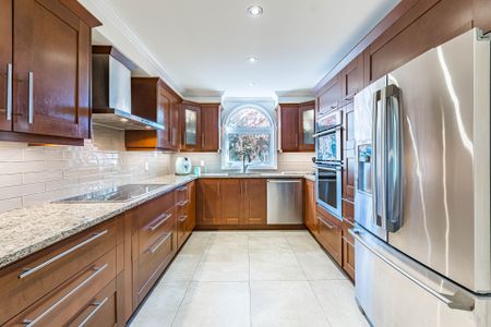 For Lease - 5571 Spangler Drive, Mississauga, Ontario - Photo 3